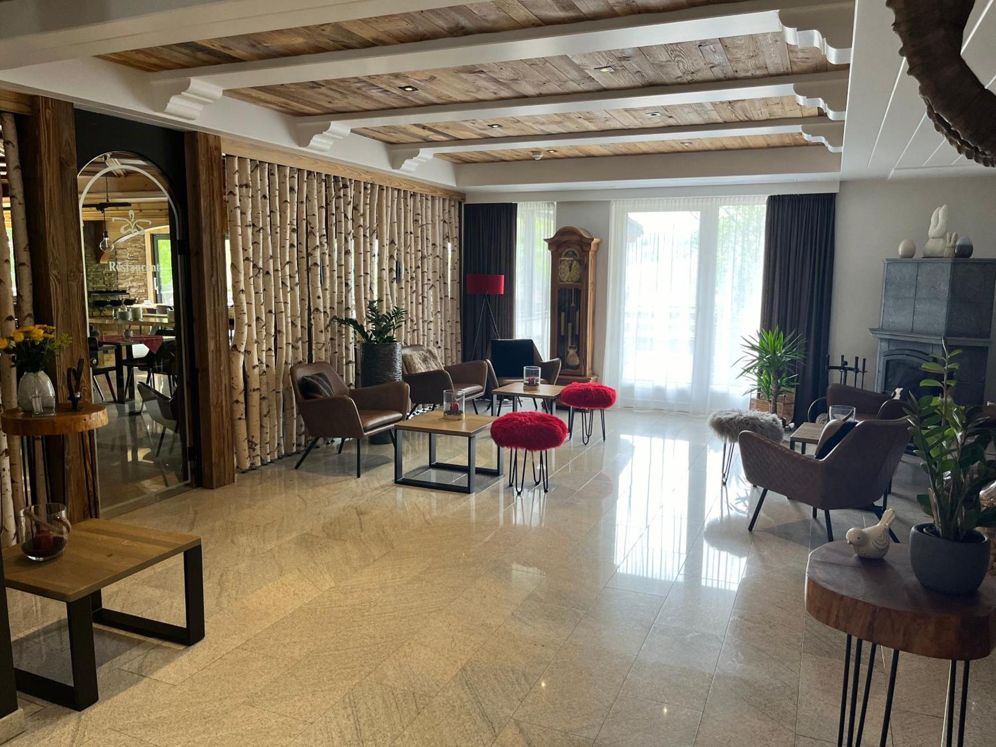 Hotel Alfa Superieur - Leukerbad-Therme Bagian luar foto
